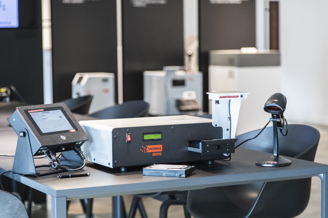 The image of Intimus 8000S Hard Drive Tape Degausser